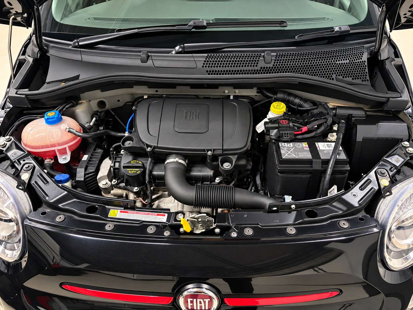 2023 FIAT 500 2023 FIAT 500