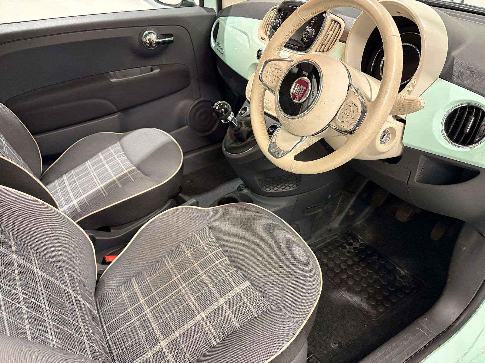 2015 FIAT 500 2015 FIAT 500