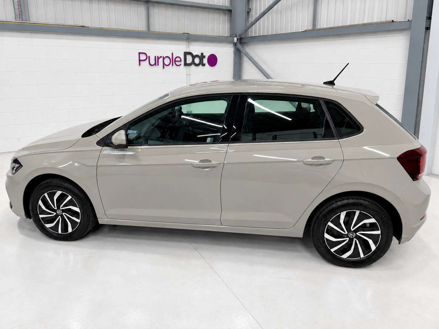 A 2023 VOLKSWAGEN POLO 1.0 TSI Life Hatchback 5dr Petrol Manual Euro 6 (s/s) (95 ps) A 2023 VOLKSWAGEN POLO 1.0 TSI Life Hatchback 5dr Petrol Manual Euro 6 (s/s) (95 ps)