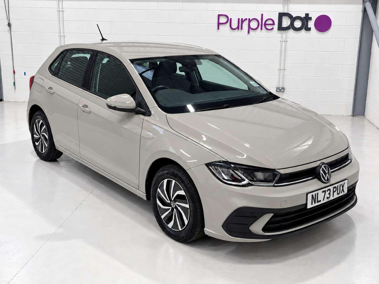 A 2023 VOLKSWAGEN POLO 1.0 TSI Life Hatchback 5dr Petrol Manual Euro 6 (s/s) (95 ps) A 2023 VOLKSWAGEN POLO 1.0 TSI Life Hatchback 5dr Petrol Manual Euro 6 (s/s) (95 ps)