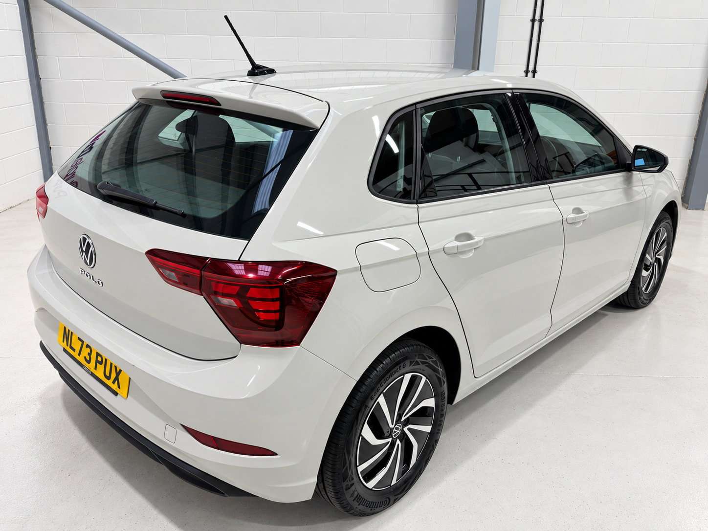 A 2023 VOLKSWAGEN POLO 1.0 TSI Life Hatchback 5dr Petrol Manual Euro 6 (s/s) (95 ps) A 2023 VOLKSWAGEN POLO 1.0 TSI Life Hatchback 5dr Petrol Manual Euro 6 (s/s) (95 ps)