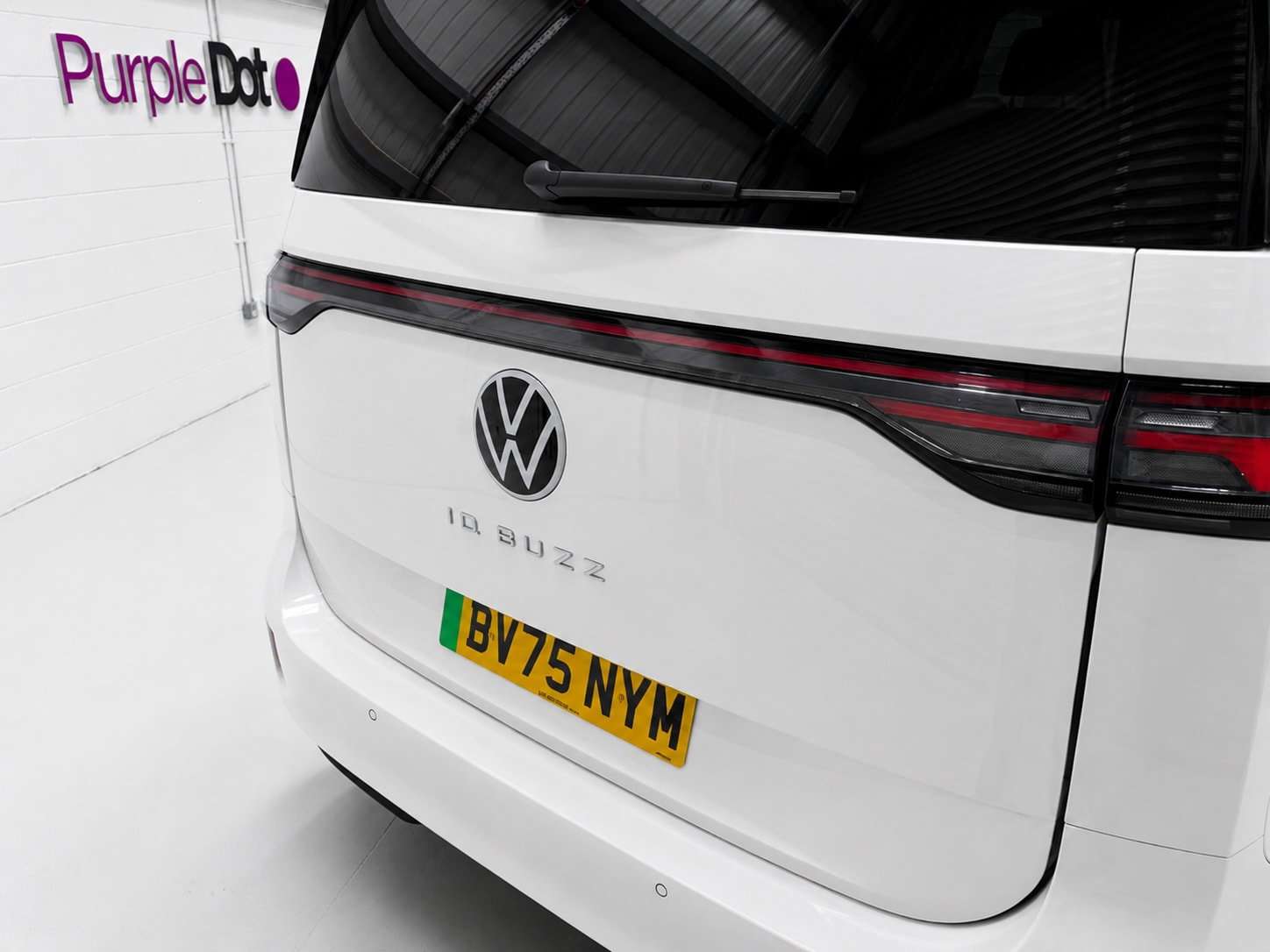 A 2025 VOLKSWAGEN ID. BUZZ Pro 86kWh Style MPV 5dr Electric Auto (LWB, 6Seat) (286 ps) A 2025 VOLKSWAGEN ID. BUZZ Pro 86kWh Style MPV 5dr Electric Auto (LWB, 6Seat) (286 ps)