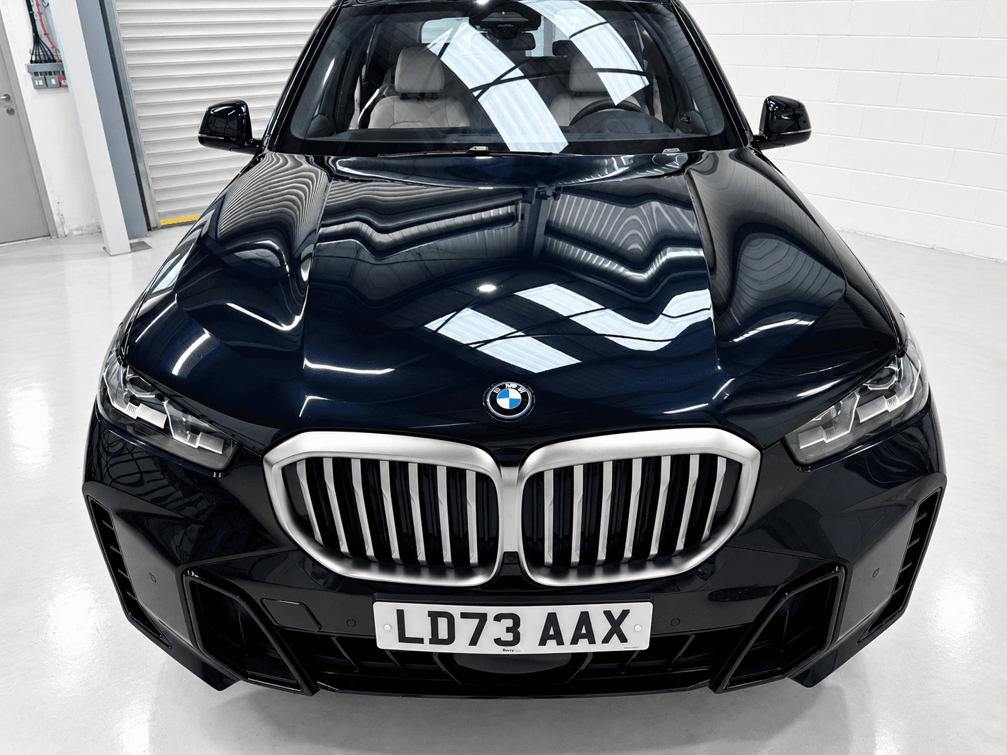 A 2023 BMW X5 3.0 50e 25.7kWh M Sport SUV 5dr Petrol Plug-in Hybrid Steptronic xDrive Euro 6 (s/s) (489 ps) A 2023 BMW X5 3.0 50e 25.7kWh M Sport SUV 5dr Petrol Plug-in Hybrid Steptronic xDrive Euro 6 (s/s) (489 ps)