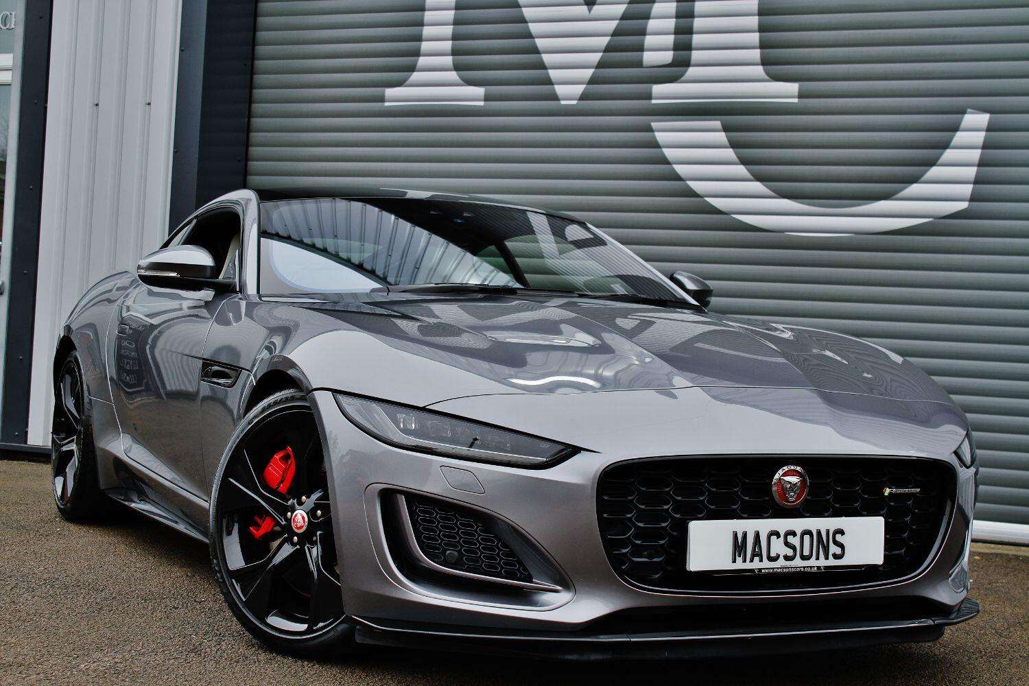 A 2021 JAGUAR F-TYPE 5.0 V8 R-Dynamic P450 AWD A 2021 JAGUAR F-TYPE 5.0 V8 R-Dynamic P450 AWD
