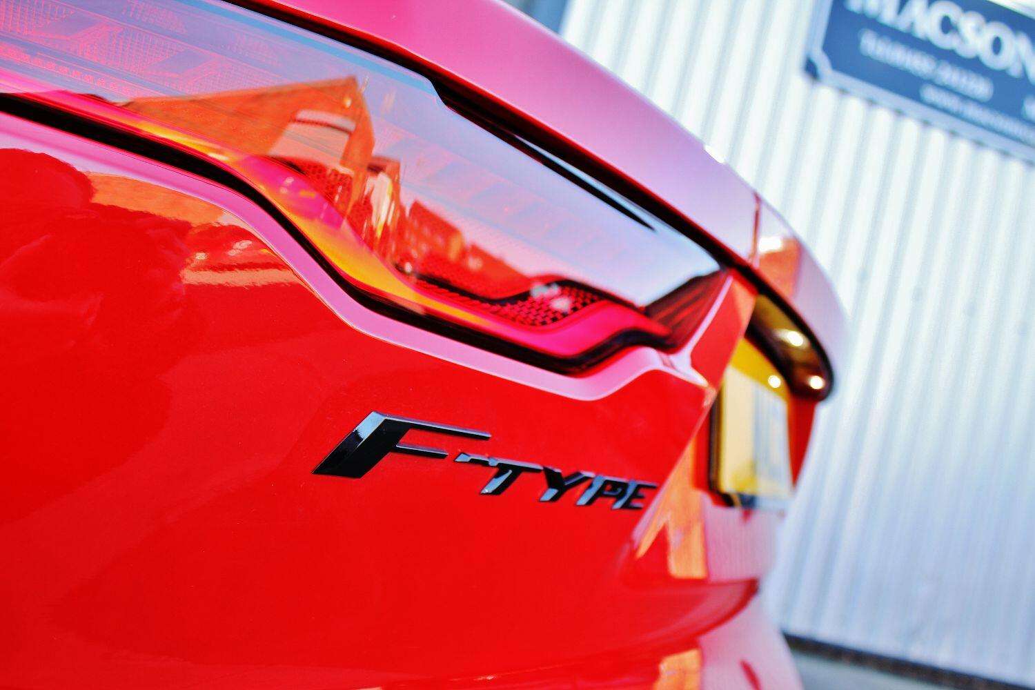 2021 JAGUAR F-TYPE 2021 JAGUAR F-TYPE