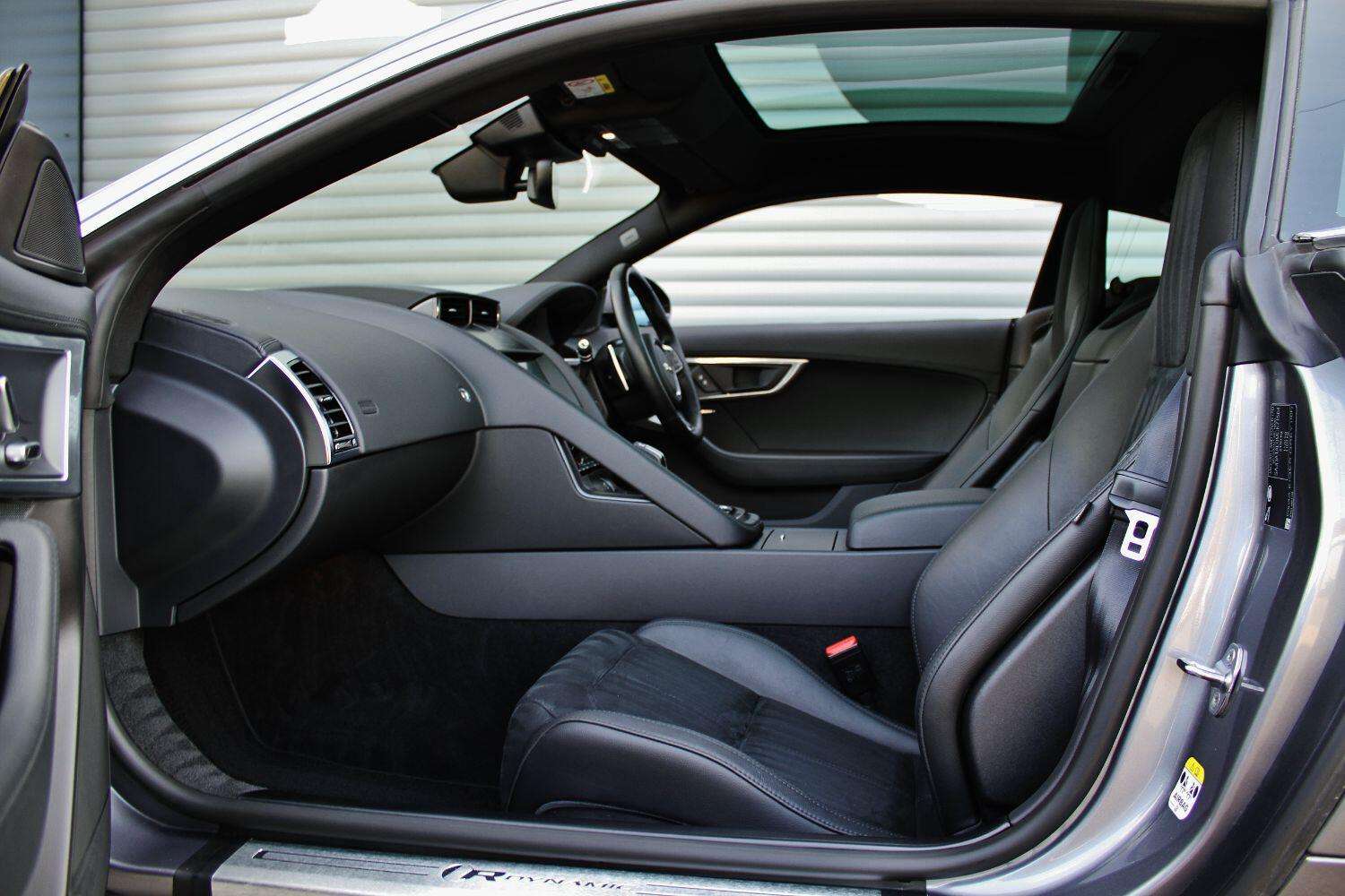 2020 JAGUAR F-TYPE 2020 JAGUAR F-TYPE