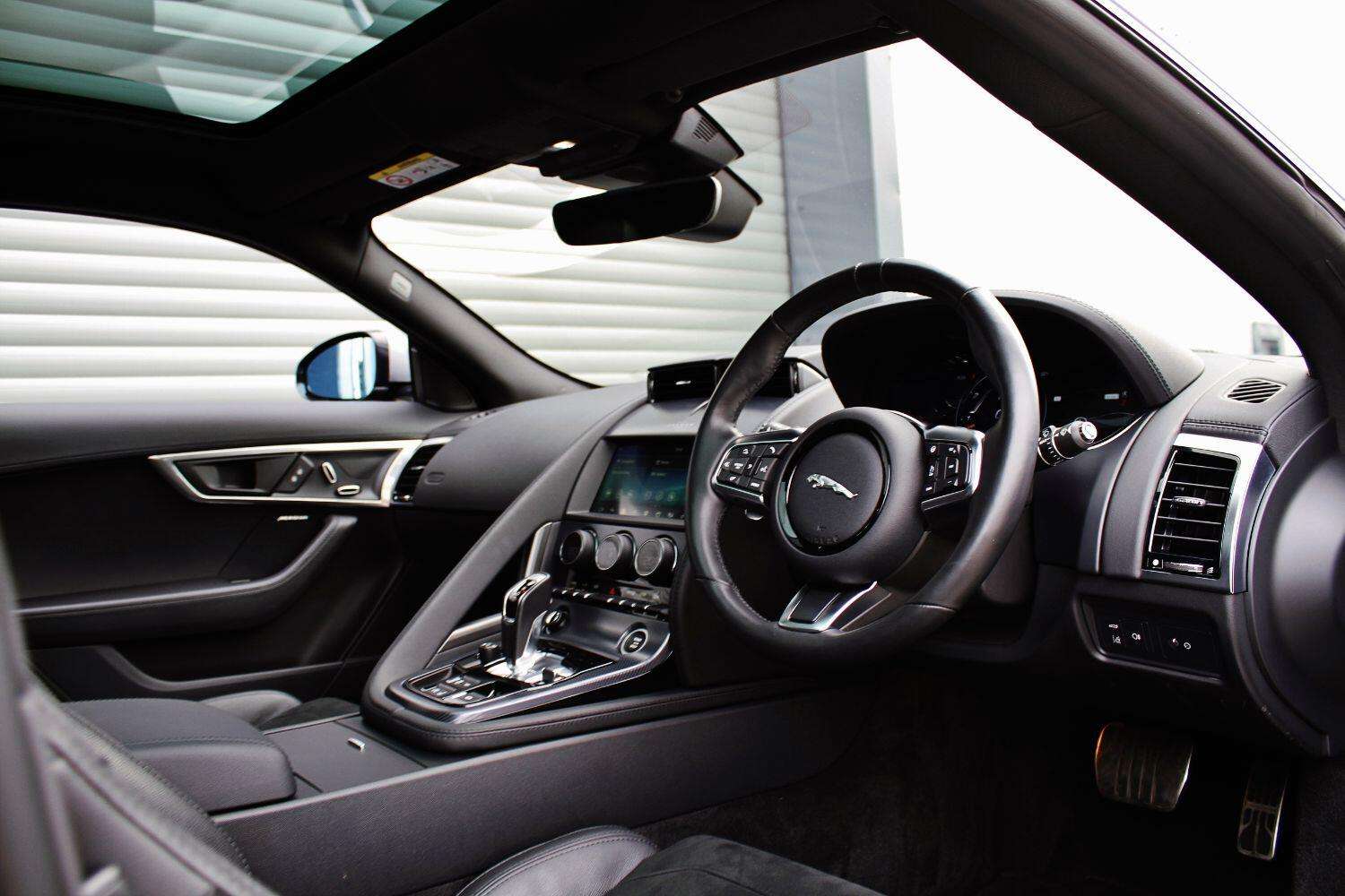 2021 JAGUAR F-TYPE 2021 JAGUAR F-TYPE