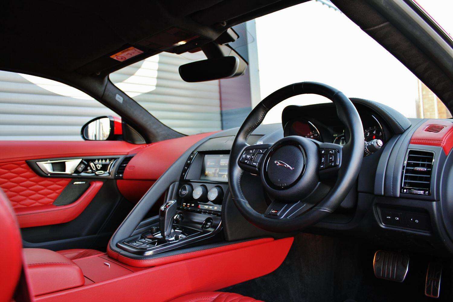 2016 JAGUAR F-TYPE 2016 JAGUAR F-TYPE