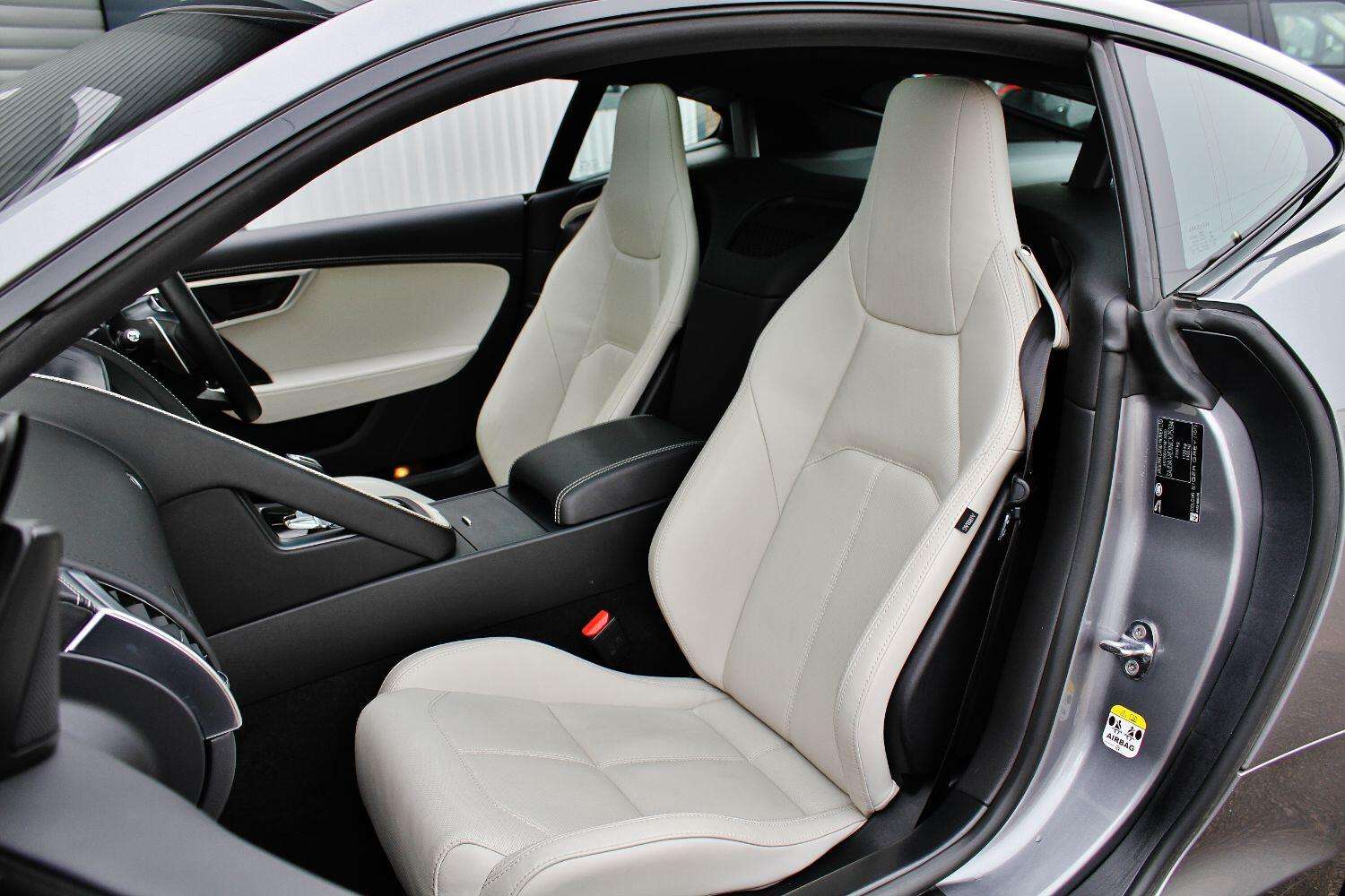 2021 JAGUAR F-TYPE 2021 JAGUAR F-TYPE