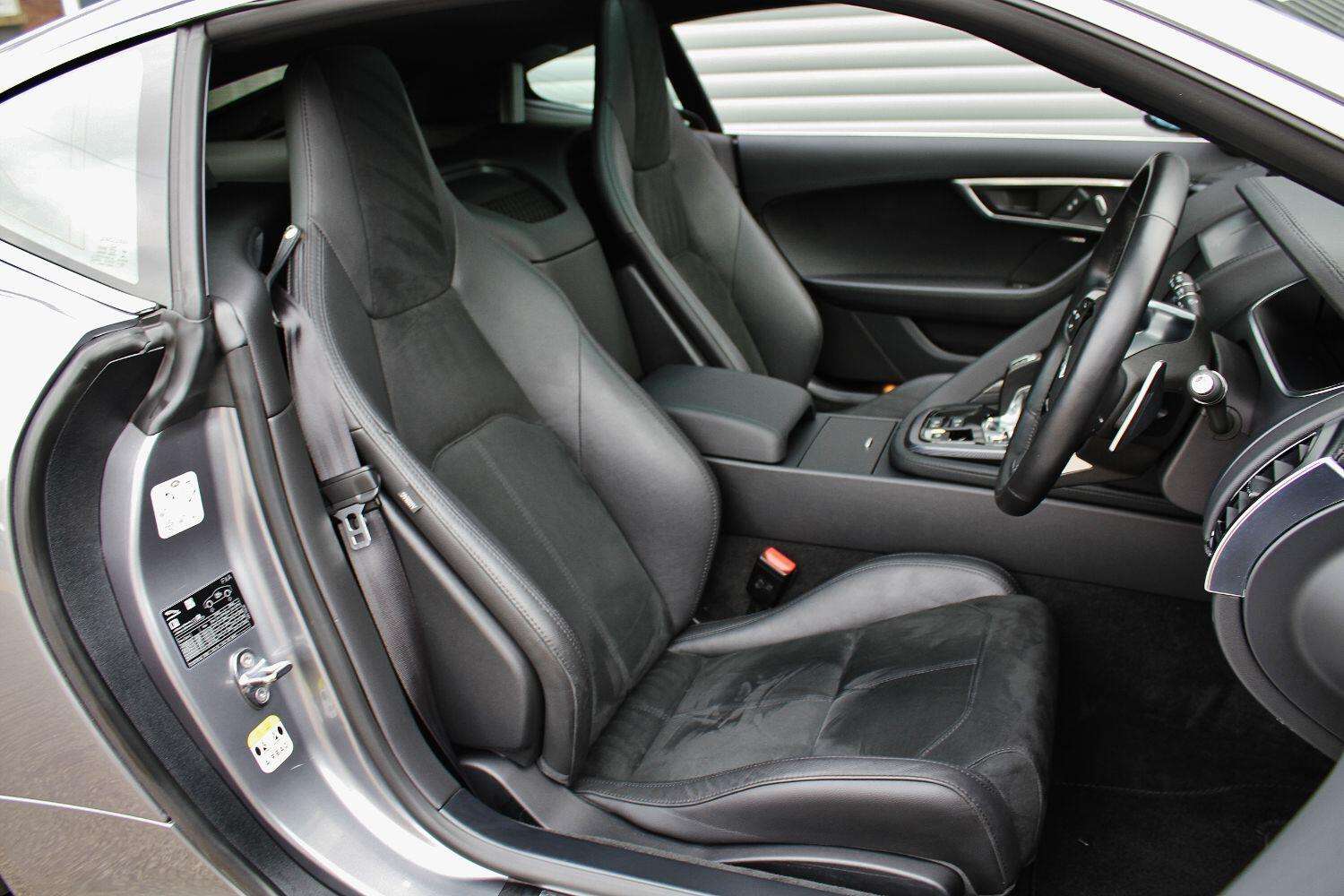 2021 JAGUAR F-TYPE 2021 JAGUAR F-TYPE