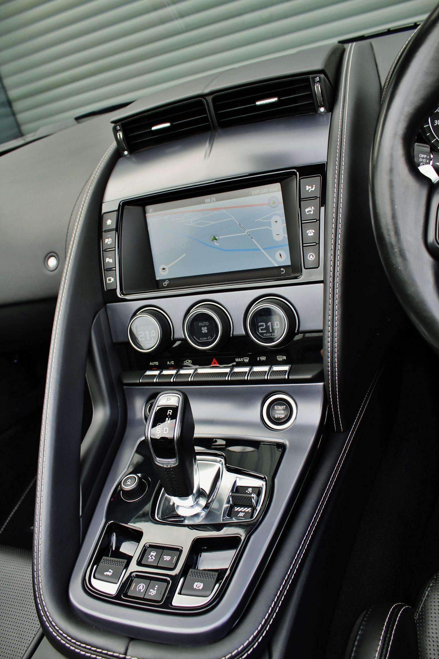 2017 JAGUAR F-TYPE 2017 JAGUAR F-TYPE