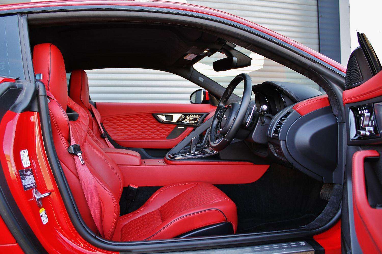 2016 JAGUAR F-TYPE 2016 JAGUAR F-TYPE