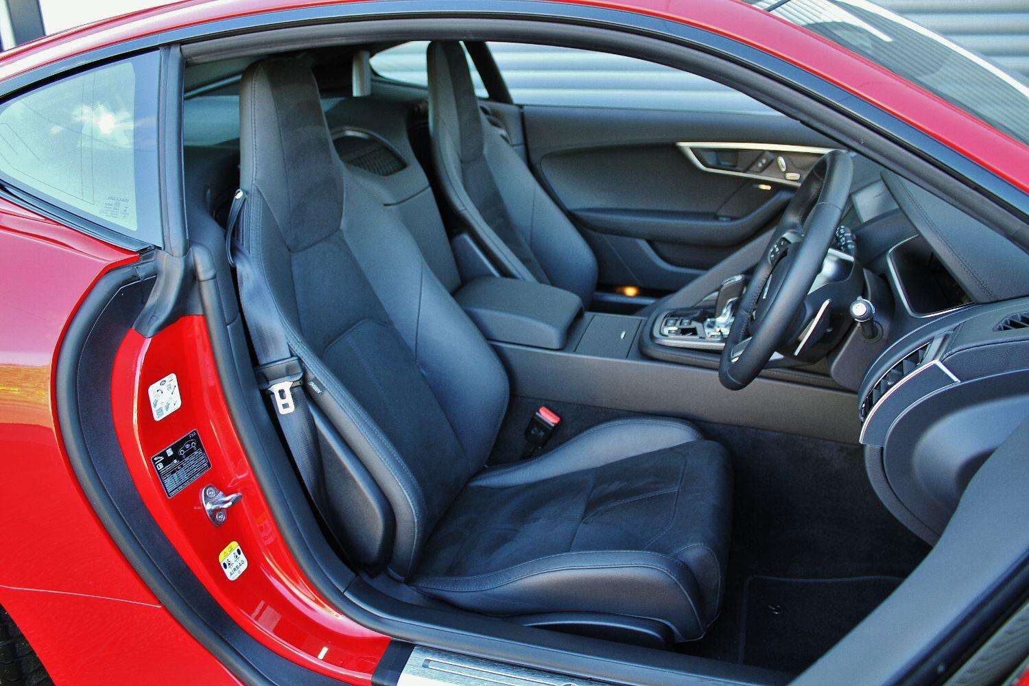 2021 JAGUAR F-TYPE 2021 JAGUAR F-TYPE