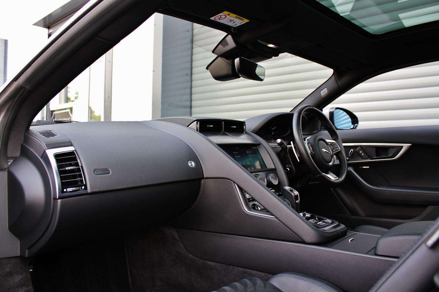 2021 JAGUAR F-TYPE 2021 JAGUAR F-TYPE