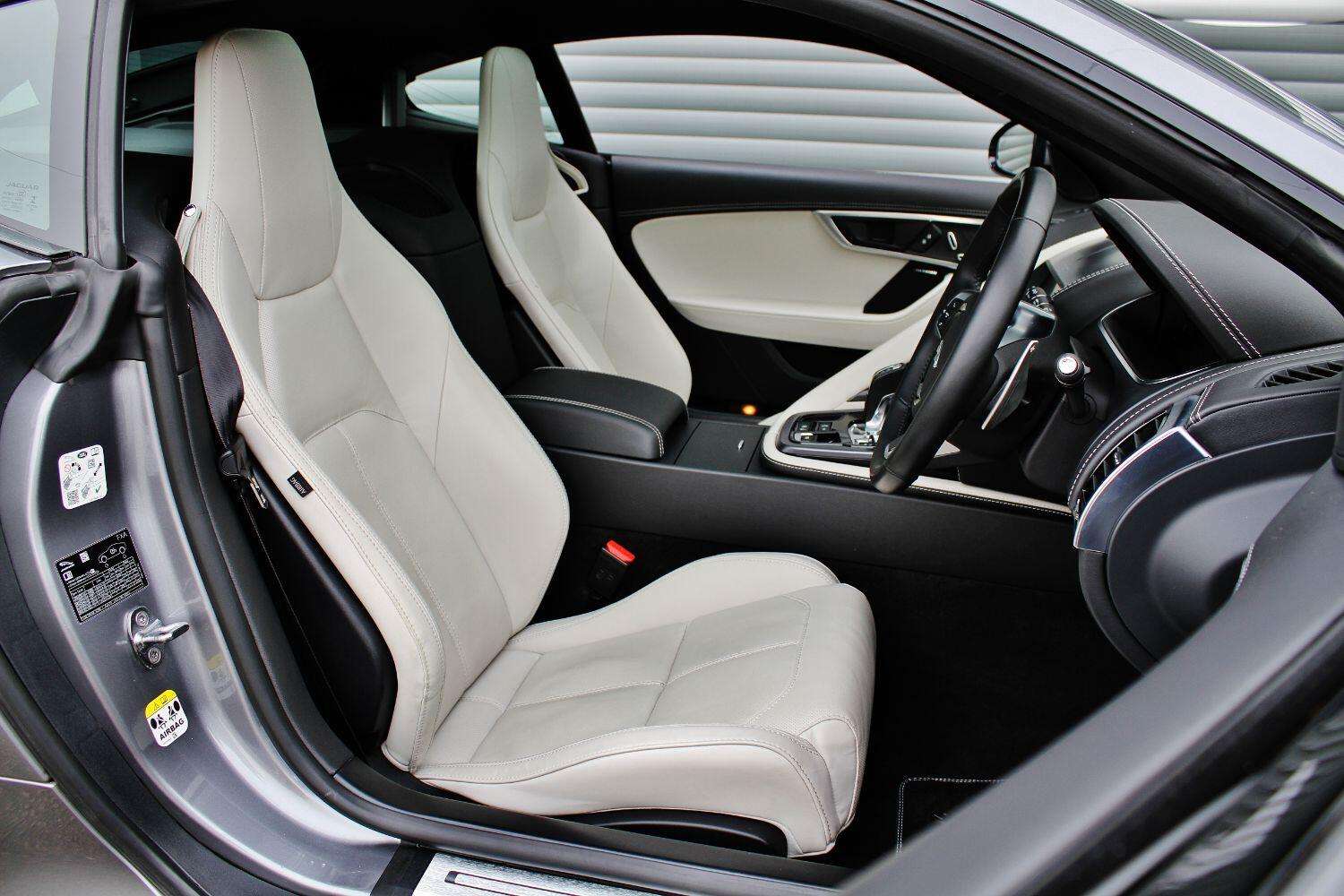 2021 JAGUAR F-TYPE 2021 JAGUAR F-TYPE