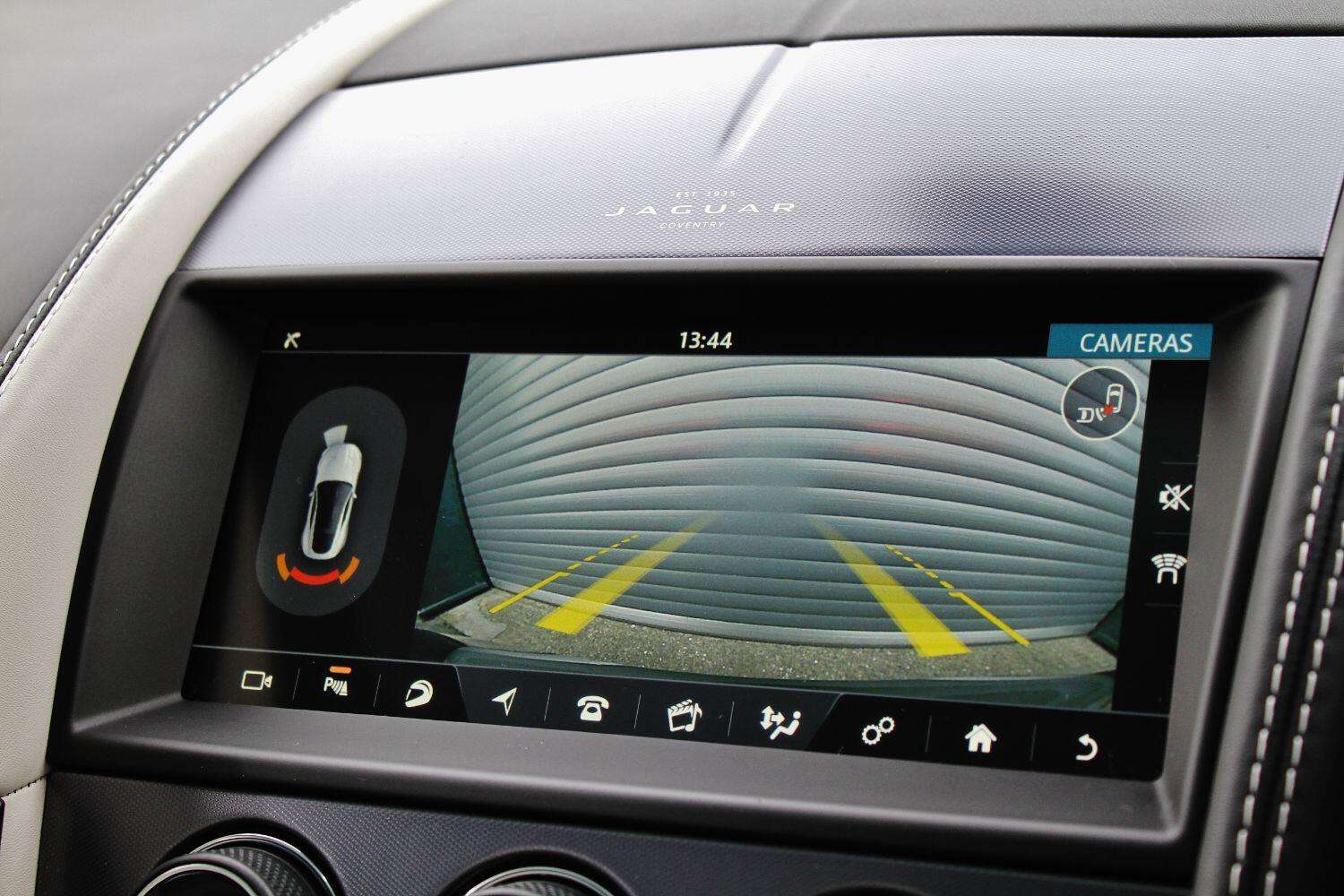 2021 JAGUAR F-TYPE 2021 JAGUAR F-TYPE