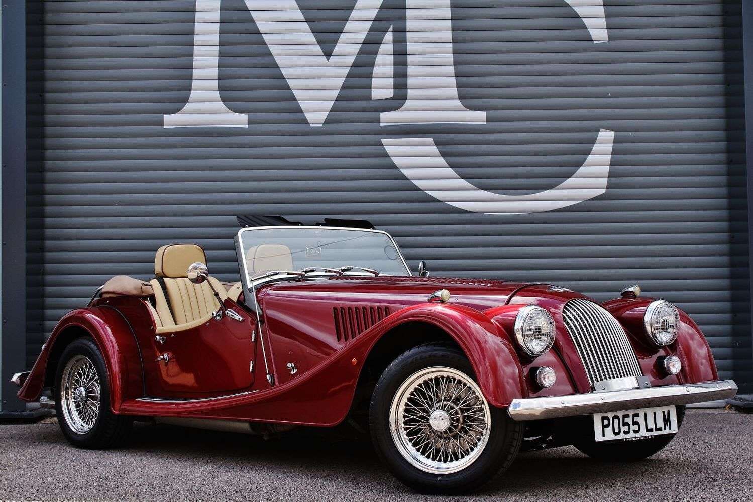 A 2005 MORGAN PLUS 4 PLUS FOUR A 2005 MORGAN PLUS 4 PLUS FOUR