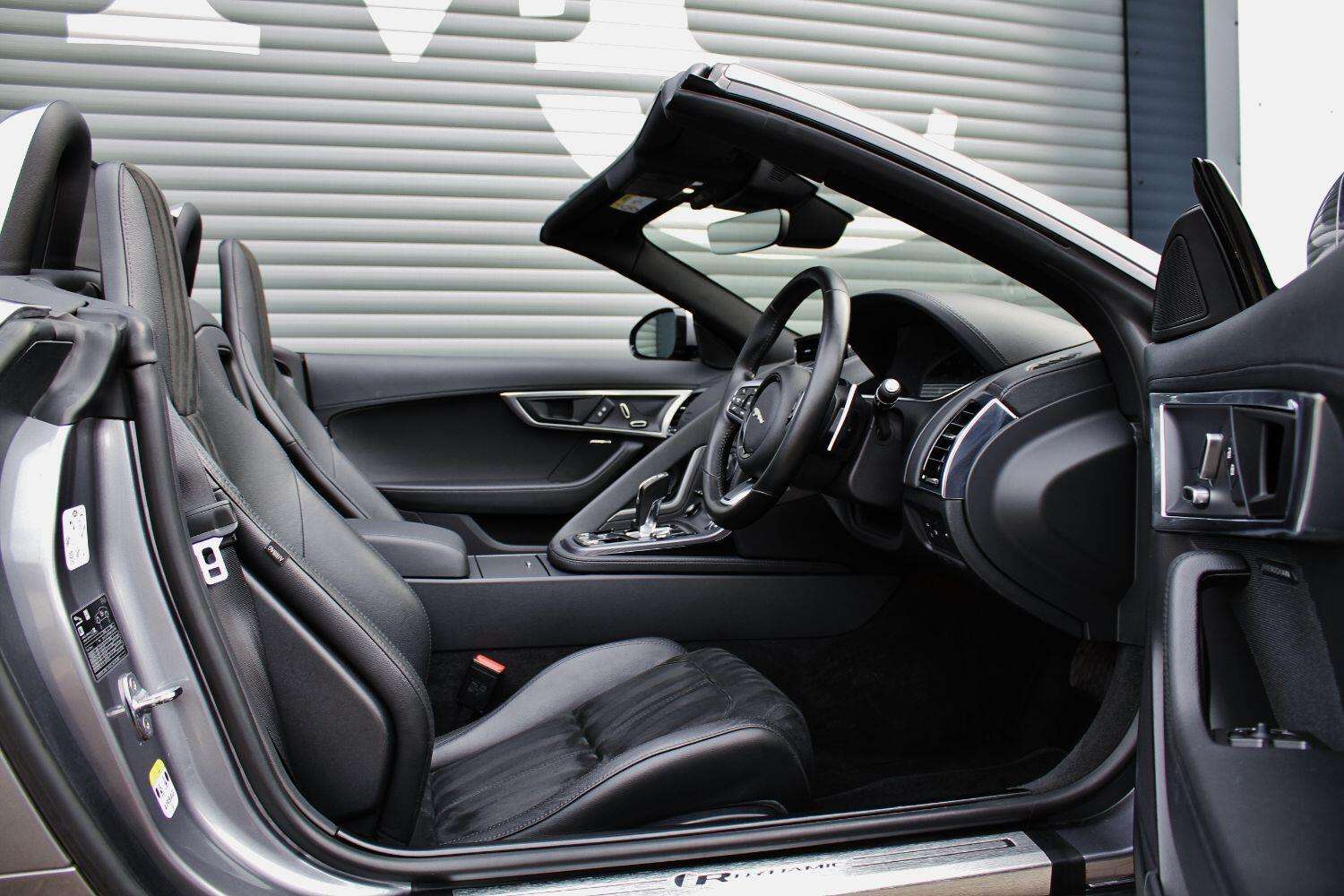 2020 JAGUAR F-TYPE 2020 JAGUAR F-TYPE