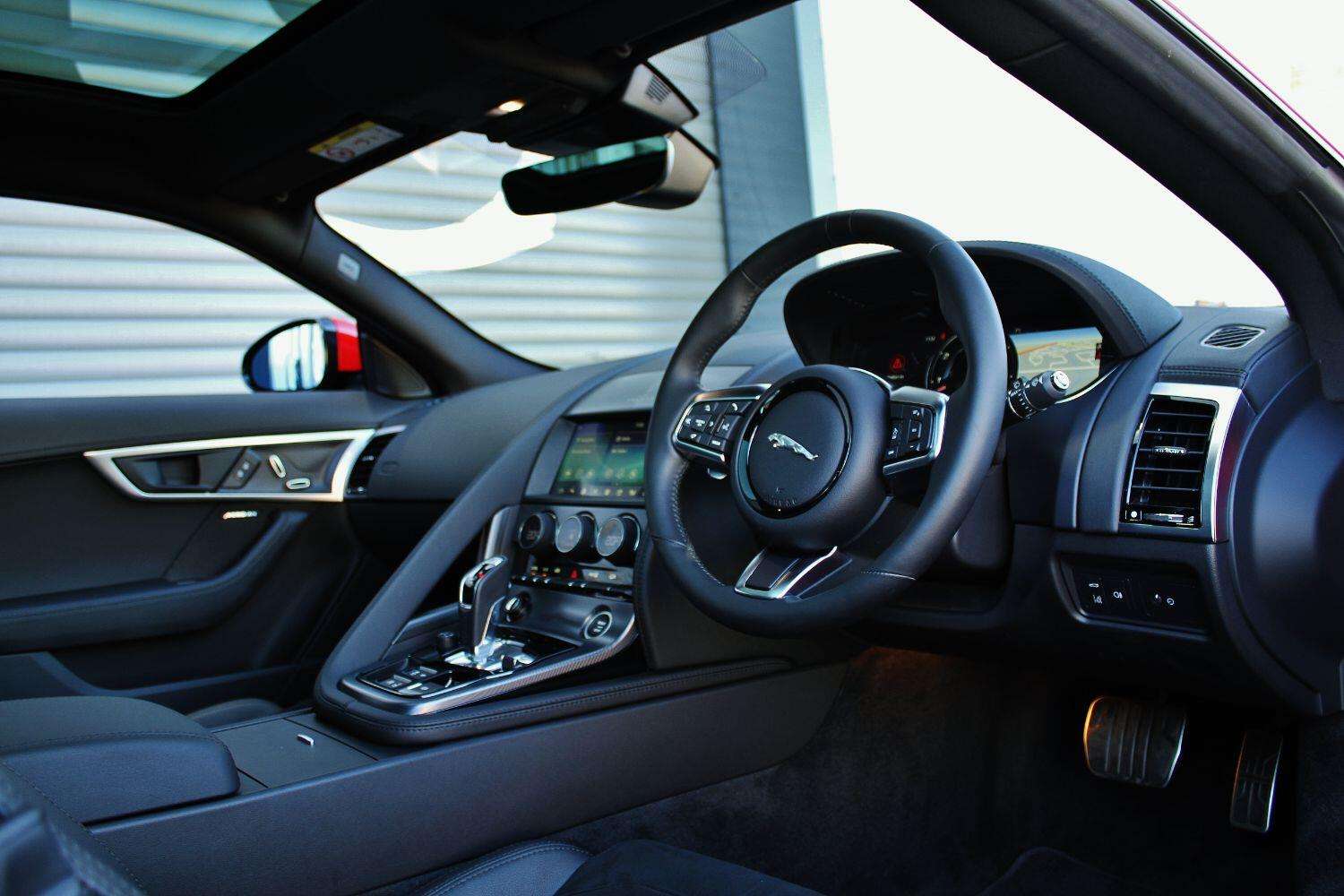 2021 JAGUAR F-TYPE 2021 JAGUAR F-TYPE