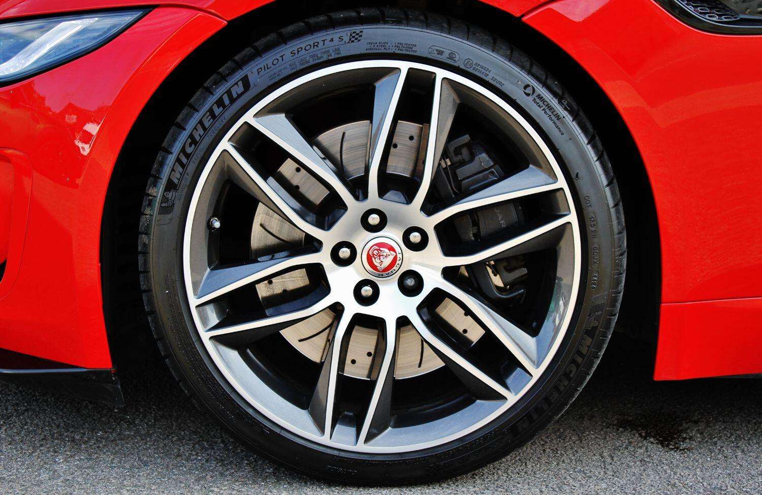 2022 JAGUAR F-TYPE 2022 JAGUAR F-TYPE