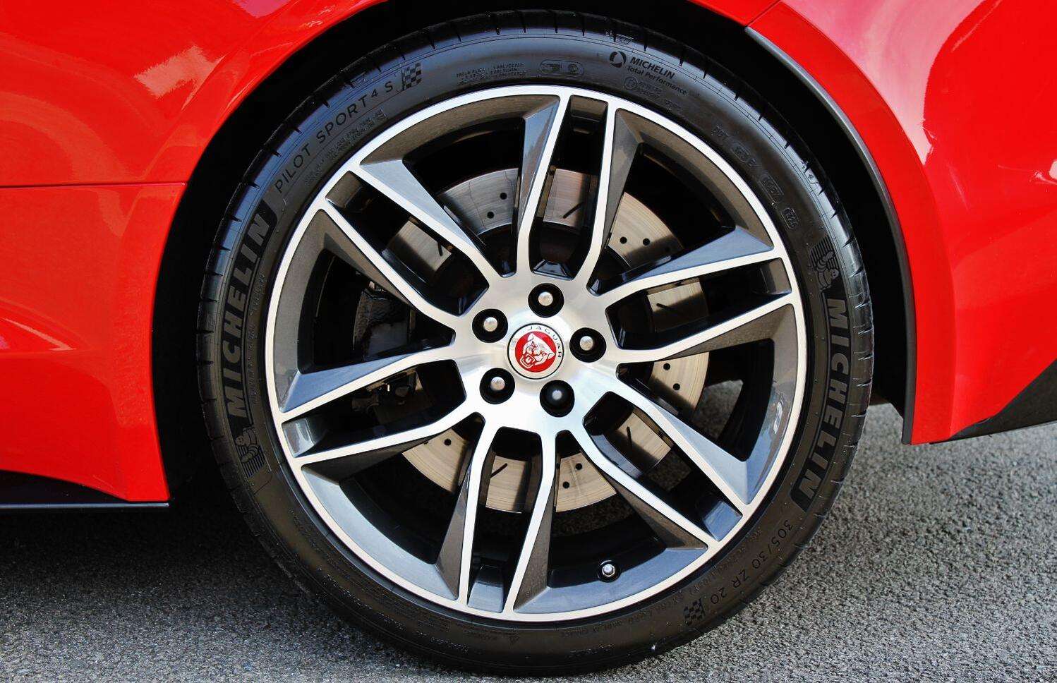 2022 JAGUAR F-TYPE 2022 JAGUAR F-TYPE