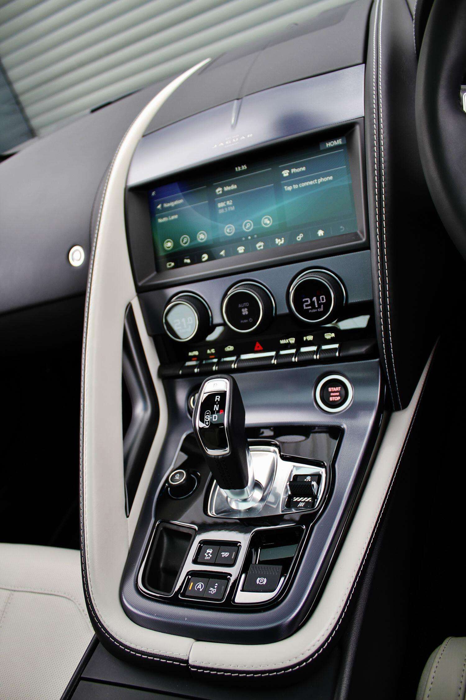 2021 JAGUAR F-TYPE 2021 JAGUAR F-TYPE