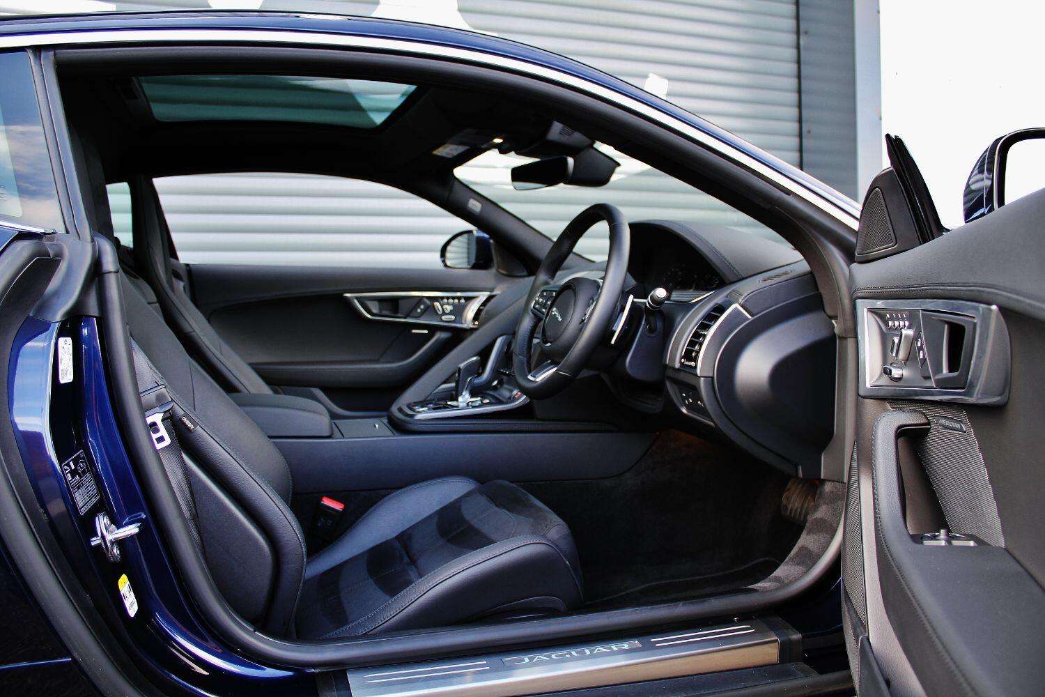 2022 JAGUAR F-TYPE 2022 JAGUAR F-TYPE