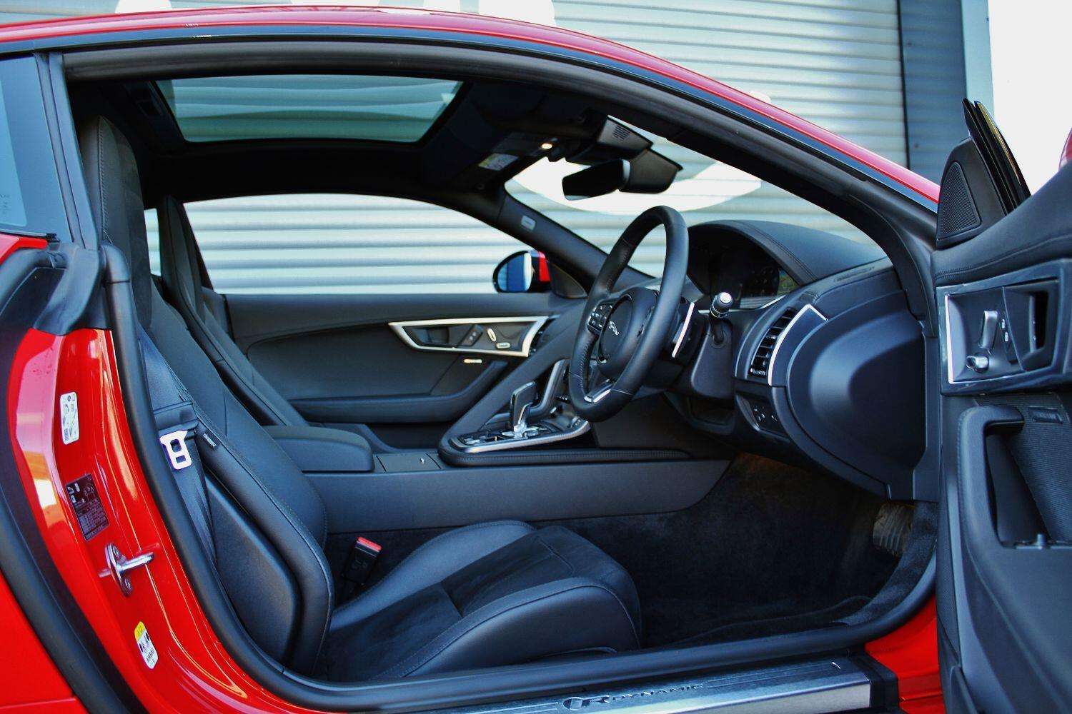 2021 JAGUAR F-TYPE 2021 JAGUAR F-TYPE