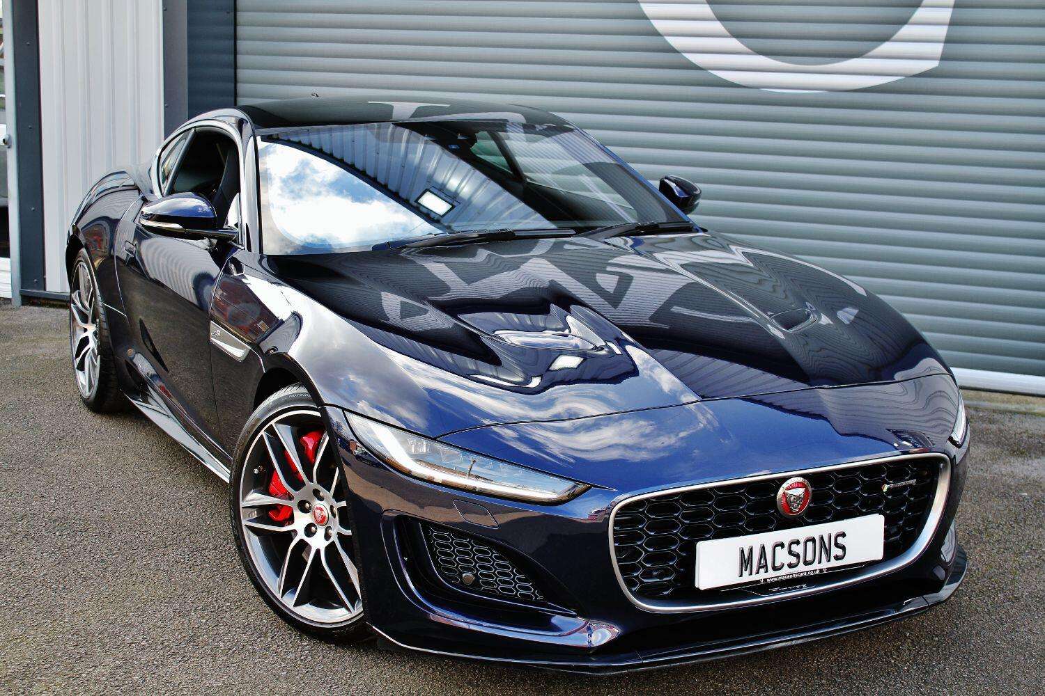A 2022 JAGUAR F-TYPE 5.0 V8 R-Dynamic P450 AWD A 2022 JAGUAR F-TYPE 5.0 V8 R-Dynamic P450 AWD