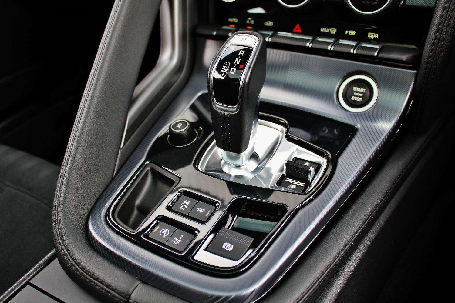 2021 JAGUAR F-TYPE 2021 JAGUAR F-TYPE