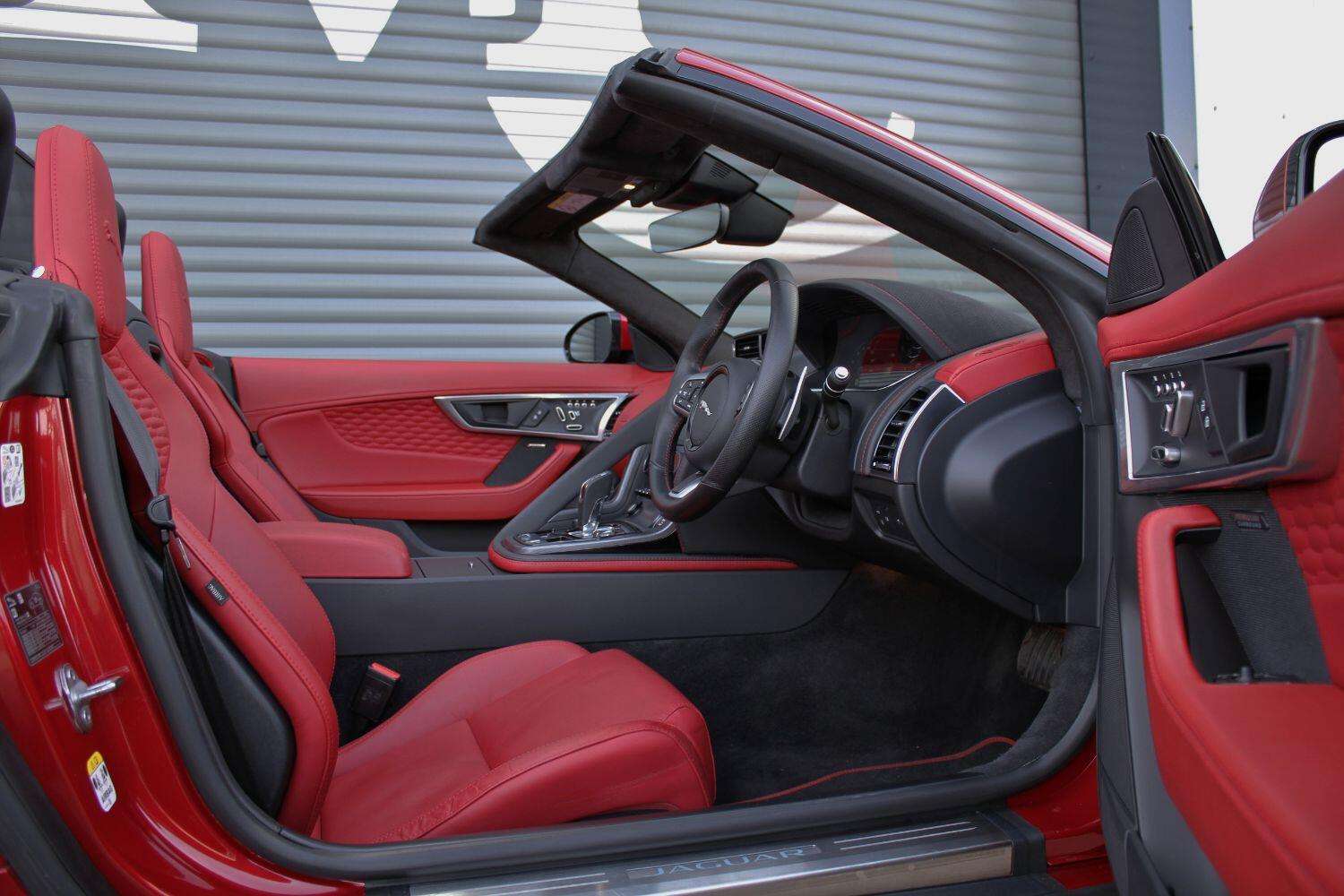 2022 JAGUAR F-TYPE 2022 JAGUAR F-TYPE