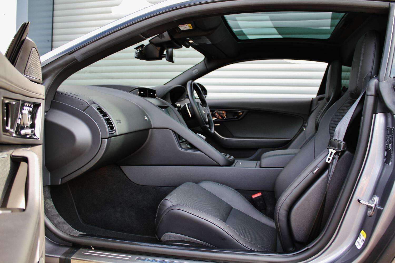 2020 JAGUAR F-TYPE 2020 JAGUAR F-TYPE