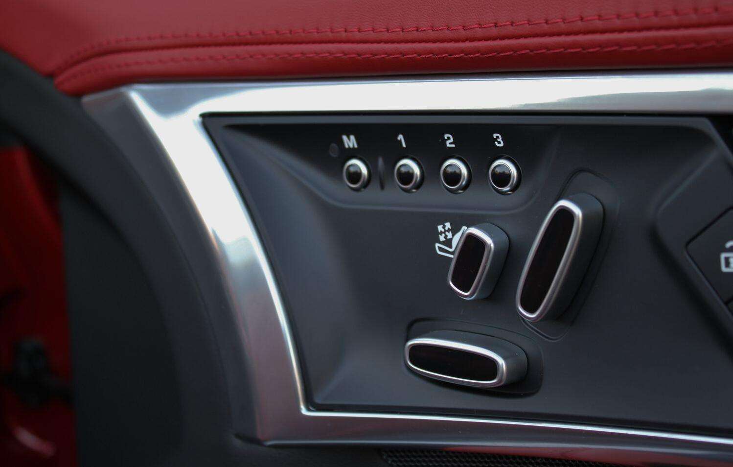 2022 JAGUAR F-TYPE 2022 JAGUAR F-TYPE