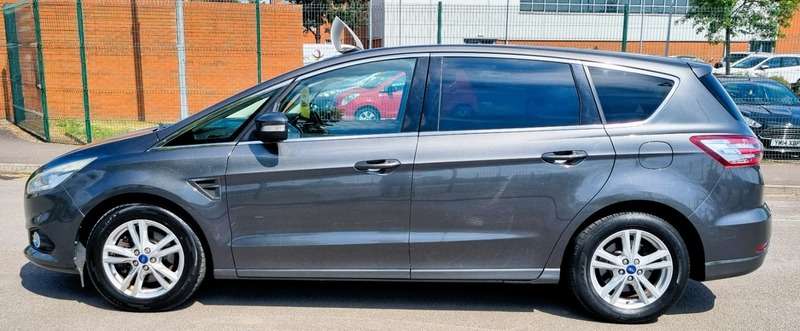 A 2016 FORD S-MAX TITANIUM TDCI A 2016 FORD S-MAX TITANIUM TDCI