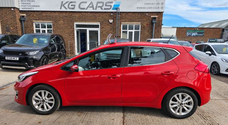 A 2016 KIA CEED CRDI 2 ISG A 2016 KIA CEED CRDI 2 ISG