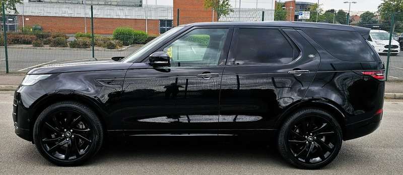 A 2020 LAND ROVER DISCOVERY SD6 HSE LUXURY A 2020 LAND ROVER DISCOVERY SD6 HSE LUXURY