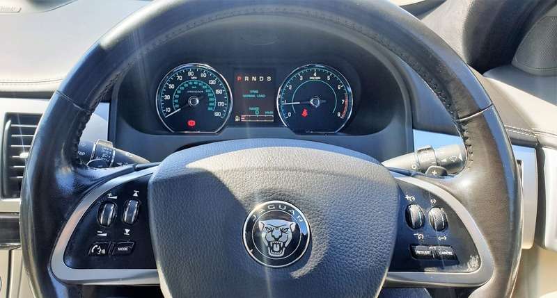 2014 JAGUAR XF 2014 JAGUAR XF