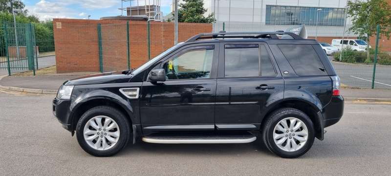 A 2013 LAND ROVER FREELANDER TD4 HSE A 2013 LAND ROVER FREELANDER TD4 HSE