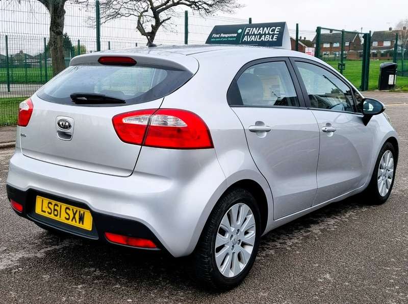 2011 KIA RIO 2011 KIA RIO