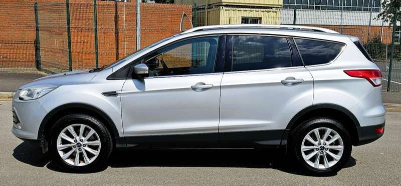 A 2015 FORD KUGA TITANIUM TDCI A 2015 FORD KUGA TITANIUM TDCI