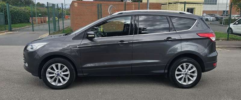 A 2015 FORD KUGA TITANIUM TDCI A 2015 FORD KUGA TITANIUM TDCI