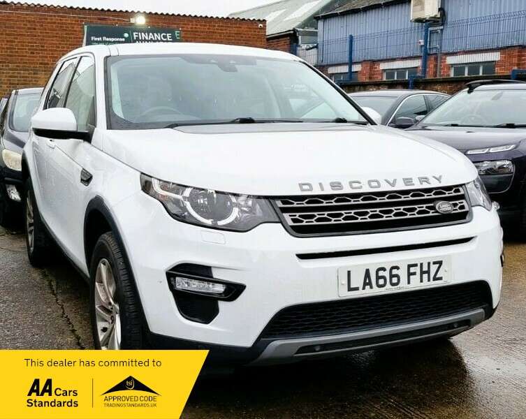 A 2017 LAND ROVER DISCOVERY SPORT TD4 SE TECH A 2017 LAND ROVER DISCOVERY SPORT TD4 SE TECH