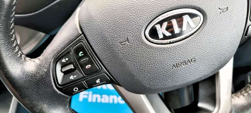 2011 KIA RIO 2011 KIA RIO