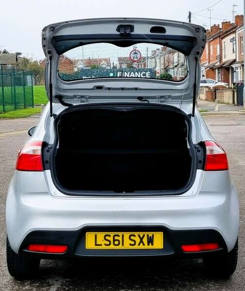 2011 KIA RIO 2011 KIA RIO