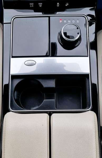 2017 LAND ROVER RANGE ROVER VELAR 2017 LAND ROVER RANGE ROVER VELAR