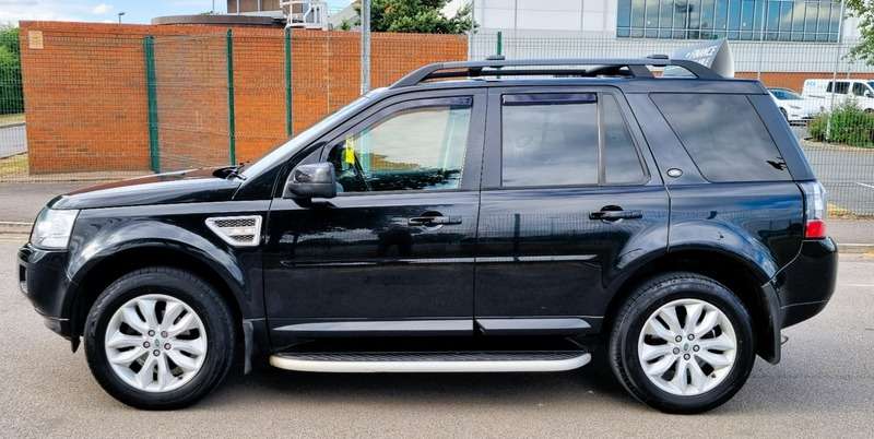 A 2013 LAND ROVER FREELANDER TD4 HSE A 2013 LAND ROVER FREELANDER TD4 HSE