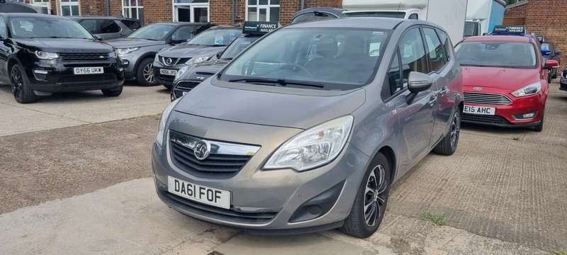 A 2011 VAUXHALL MERIVA EXCLUSIV CDTI A 2011 VAUXHALL MERIVA EXCLUSIV CDTI
