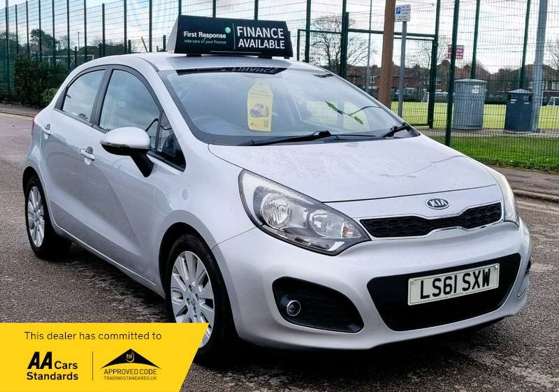 Check out this Kia Rio 2011 Petrol Manual