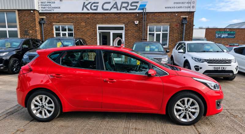 A 2016 KIA CEED CRDI 2 ISG A 2016 KIA CEED CRDI 2 ISG