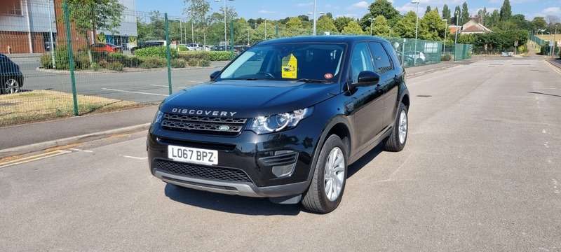A 2018 LAND ROVER DISCOVERY SPORT TD4 SE A 2018 LAND ROVER DISCOVERY SPORT TD4 SE